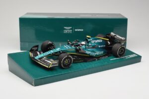 Aston Martin AMR22 #5 S. Vettel Last Race Abu Dhabi GP 2022 Minichamps 1:18 147222205 Résine — image 7 sur 7