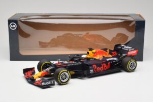 Aston Martin Red Bull Racing RB16 #33 M. Verstappen Abu Dhabi GP Winner 2020 Minichamps 1:18 110201733 Métal — image 7 sur 7