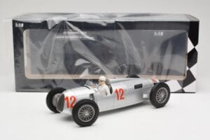 Auto Union Type C #12 H. Stuck Hungarian GP Budapest 1936 Minichamps 1:18 155361012 Métal — image 6 sur 6
