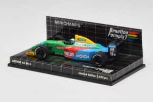 Benetton Ford B188 #19 A. Nannini Race Car 1988 Minichamps 1:43 400890119 Métal — image 3 sur 4