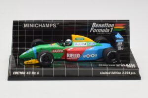 Benetton Ford B188 #19 A. Nannini Race Car 1988 Minichamps 1:43 400890119 Métal