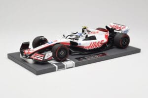 Haas VF-22 #47 M. Schumacher Brazilian GP 2022 Minichamps 1:18 117222147 Résine — image 2 sur 7