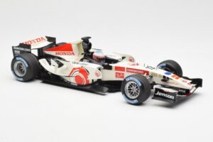 Honda Racing Team RA106 #12 J. Button F1 2006 Minichamps 1:18 100060012 Métal — image 4 sur 6