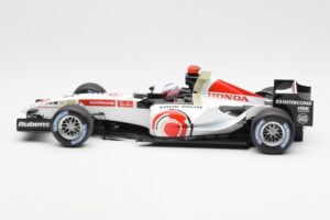 Honda RA106 Honda Racing Team R. Barrichello F1 Showcar 2006 Minichamps 1:18 08MF1-06B-CRB18 Métal — image 3 sur 6