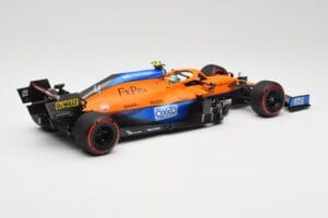 McLaren MCL35M #4 L. Norris Pole Position Russian GP 2021 Minichamps 1:18 530213404 Métal — image 2 sur 7