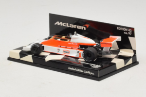 McLaren M26 Ford J. Hunt F1 1977 Minichamps 1:43 530774301 Métal — image 3 sur 5