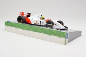 McLaren Ford MP4/8 #8 A. Senna Winner Australian GP 1993 Minichamps 1:18 543933838 Métal — image 4 sur 7