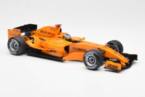 McLaren Mercedes MP4-20 P. de la Rosa F1 Test Car 2005 Minichamps 1:18 B66962343 Métal — image 4 sur 6