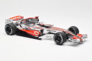 McLaren MP4-21 Mercedes #4 J-P. Montoya Showcar 2006 Minichamps 1:18 MONTOYA002 Métal — image 4 sur 6