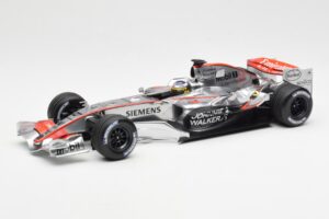 McLaren Mercedes MP4-21 P. de la Rosa F1 Showcar 2006 Minichamps 1:18 B66962346 Métal