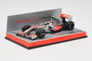 McLaren Mercedes MP4-24 #2 H. Kovalainen Race Car 2009 Minichamps 1:43 503094302 Métal — image 2 sur 5