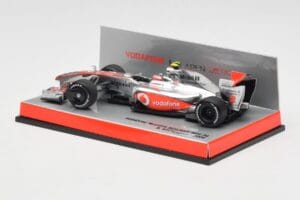 McLaren Mercedes MP4-24 #2 H. Kovalainen Race Car 2009 Minichamps 1:43 503094302 Métal — image 3 sur 5