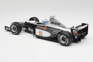 McLaren MP4/13 #8 M. Hakkinen F1 World Champion 1998 Minichamps 1:18 18690008 Métal — image 5 sur 7