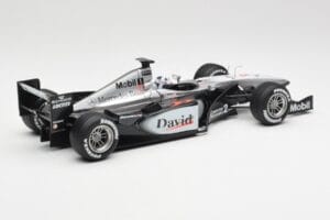McLaren MP4-15 #2 D. Coulthard F1 2000 Hot Wheels 1:18 26740 Métal — image 2 sur 6