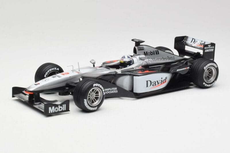 McLaren MP4-15 #2 D. Coulthard F1 2000 Hot Wheels 1:18 26740 Métal