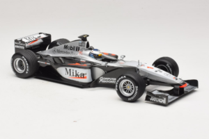 McLaren MP4-15 #1 M. Hakkinen F1 2000 Minichamps 1:18 B66962117 Métal — image 4 sur 6