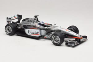 McLaren MP4-16 Mercedes #3 D. Coulthard F1 2001 Hot Wheels 1:18 50199 Métal — image 4 sur 6