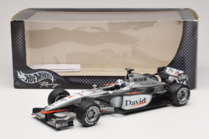 McLaren MP4-16 Mercedes #3 D. Coulthard F1 2001 Hot Wheels 1:18 50199 Métal — image 6 sur 6