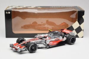 McLaren MP4-22 #2 L. Hamilton Canadian GP Winner 2007 Minichamps 1:18 530071822 Métal — image 6 sur 6