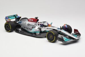 Mercedes AMG W13 E Performance Petronas #63 G. Russell Miami GP 2022 Minichamps 1:18 110220563 Métal — image 4 sur 7