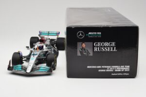 Mercedes AMG W13 E Performance Petronas #63 G. Russell Miami GP 2022 Minichamps 1:18 110220563 Métal — image 6 sur 7