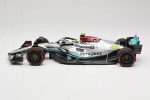 Mercedes AMG W13 E Performance Petronas #44 L. Hamilton Brazilian GP 2022 Minichamps 1:18 110222144 Résine — image 3 sur 7