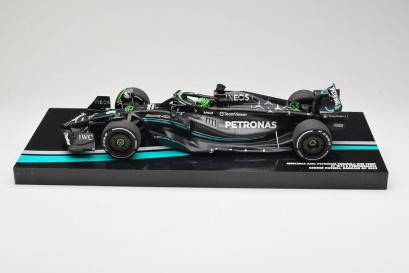 Mercedes AMG W14 E Performance Petronas #63 G. Russell Bahrain GP 2023 Minichamps 1:18 113230163 Résine