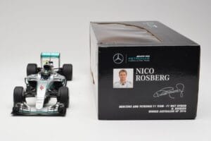 Mercedes AMG W07 #6 N. Rosberg Australia GP Winner 2016 Minichamps 1:18 110160006 Métal — image 7 sur 7