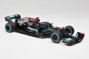 Mercedes AMG W12 #44 L. Hamilton Bahrain GP 2021 Minichamps 1:18 110210144 Métal — image 4 sur 7