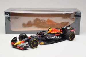 Oracle Red Bull Racing RB18 #11 S. Perez Abu Dhabi GP 2022 Minichamps 1:18 110222211 Métal — image 7 sur 7