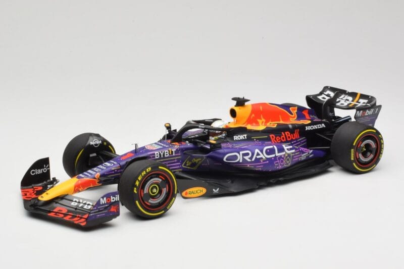 Oracle Red Bull Racing RB19 #33 M. Verstappen Las Vegas GP Winner 2023 Minichamps 1:18 110232201 Résine