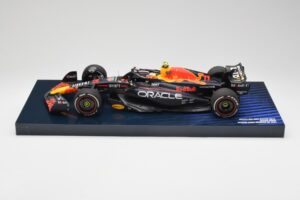 Red Bull Racing RB19 #11 S. Perez Winner Saudi Arabian GP 2023 Minichamps 1:18 113230111 Métal