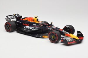 Red Bull Racing RB20 #11 S. Perez Bahrain GP 2024 Minichamps 1:18 110240111 Métal — image 4 sur 7