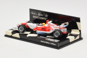 Toyota TF106 Panasonic #11 R. Schumacher Panasonic Toyota Racing Showcar 2006 Minichamps 1:43 400060077 Métal — image 3 sur 5