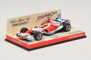 Panasonic Toyota Racing TF107 R. Schumacher F1 Showcar 2007 Minichamps 1:43 403070081 Métal — image 2 sur 5