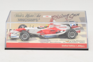 Panasonic Toyota Racing TF107 R. Schumacher F1 Showcar 2007 Minichamps 1:43 403070081 Métal — image 5 sur 5