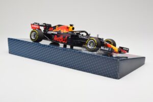 Red Bull Racing Honda RB16B #33 M. Verstappen Emilia Romagna GP 2021 Case Edition Minichamps 1:18 113210133 Résine — image 4 sur 7