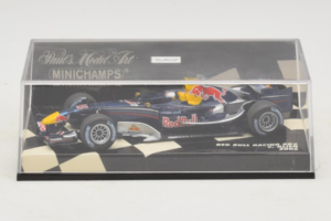 Red Bull RB2 Ferrari #14 C. Klien Red Bull Racing 2006 Minichamps 1:43 400060015 Métal — image 4 sur 5