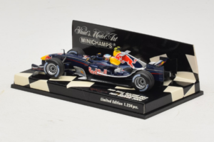 Red Bull Racing RB2 R. Doornbos Test Driver F1 2006 Minichamps 1:43 400060037 Métal — image 3 sur 5