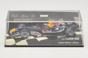 Red Bull Racing RB2 R. Doornbos Test Driver F1 2006 Minichamps 1:43 400060037 Métal — image 5 sur 5