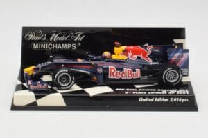 Red Bull Racing Renault RB5 #14 M. Webber Race Car 2009 Minichamps 1:43 400090114 Métal