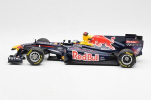 Red Bull Racing Renault RB6 #5 S. Vettel F1 World Champion 2010 Minichamps 1:18 110100005 Métal — image 3 sur 6