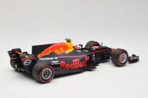 Red Bull Racing RB13 Tag Heuer #33 M. Verstappen Australian GP 2017 Minichamps 1:18 110170033 Résine — image 2 sur 7