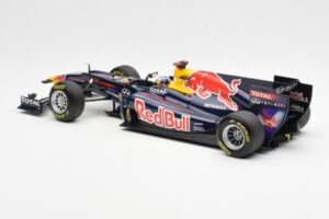 Red Bull Racing Renault RB7 #1 S. Vettel F1 World Champion Showcar 2011 Minichamps 1:18 113110271 Métal — image 5 sur 6