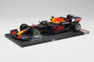 Red Bull RB16B #33 M. Verstappen Emilia Romagna GP Winner 2021 Minichamps 1:18 113210233T Métal — image 2 sur 6