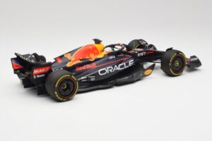 Red Bull RB18 #1 M. Verstappen France GP Winner 2022 Minichamps 1:18 110221201 Métal — image 2 sur 7
