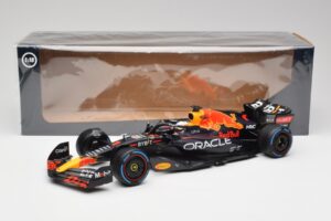 Red Bull RB18 #1 M. Verstappen Monaco GP 3rd Wet 2022 Minichamps 1:18 110220701 Métal — image 6 sur 7