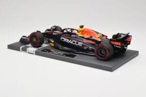 Red Bull RB18 Oracle #1 M. Verstappen Dutch GP 2022 Winner Minichamps 1:18 113221501 Résine — image 5 sur 7