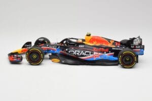 Red Bull RB19 #1 M. Verstappen Austin GP Winner 2023 Minichamps 1:18 110231901 Métal — image 3 sur 6