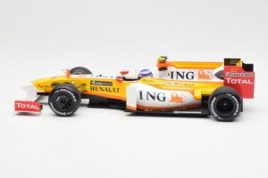 Renault F1 Team R29 #10 R. Grosjean F1 2009 Minichamps 1:18 150090108 Métal — image 3 sur 6